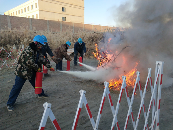 新疆兵團(tuán)一師電力公司阿拉爾熱力分公司開(kāi)展節(jié)前消防安全演練活動(dòng)