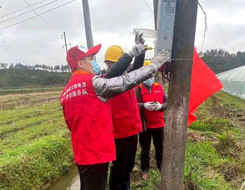 國網(wǎng)江西黎川縣供電公司：學習雷鋒好榜樣 供電基地保電忙