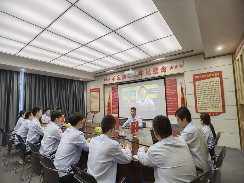 國(guó)家能源集團(tuán)福建晉江熱電公司團(tuán)委召開“發(fā)揚(yáng)五四之魂，接力青春之火”主題團(tuán)日