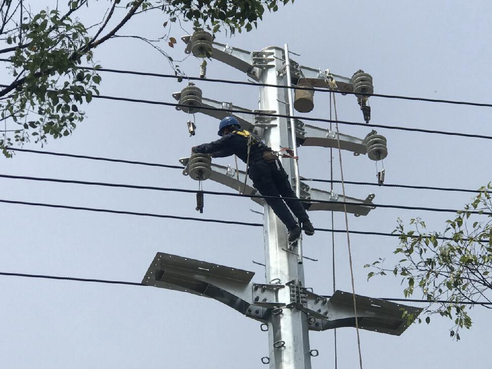 國網(wǎng)余姚市供電公司線路“上改下” 助力省重點防汛建設項目實施