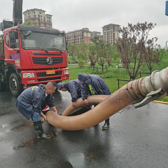 聞“汛”而動，彰顯央企擔當——水電三局雄安項目全力奮戰(zhàn)防汛搶險第一線