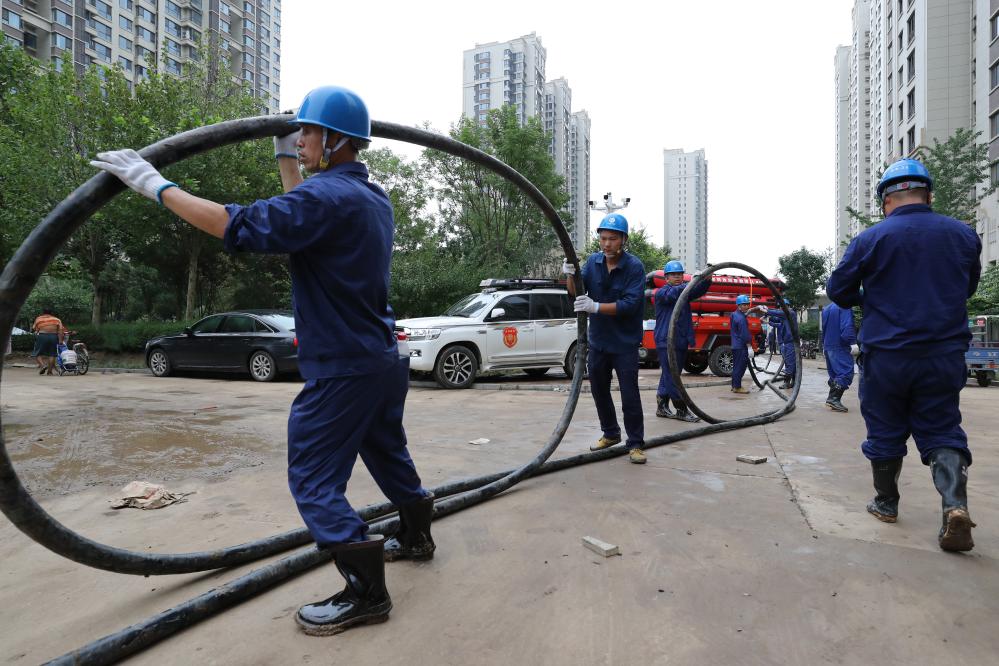 電來了，光就來了——河北涿州加快電力設施搶修見聞