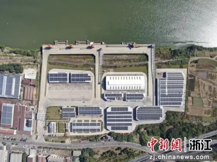 浙江嵊州：光伏發(fā)電讓碼頭岸電插上綠色能源翅膀