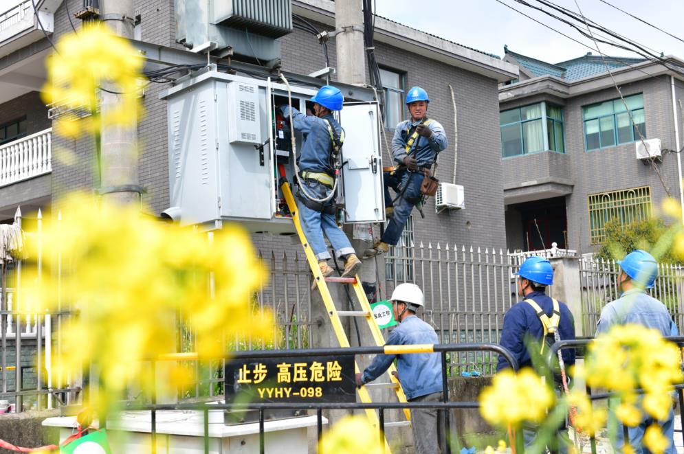 國網(wǎng)余姚市供電公司“風雨無憂”惠民生 夯實電網(wǎng)“防避搶”