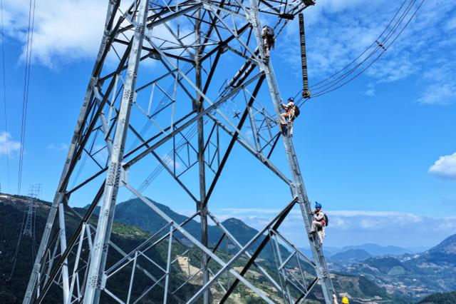 國家電網(wǎng)跨省跨區(qū)互濟(jì)助力冬季電力保供