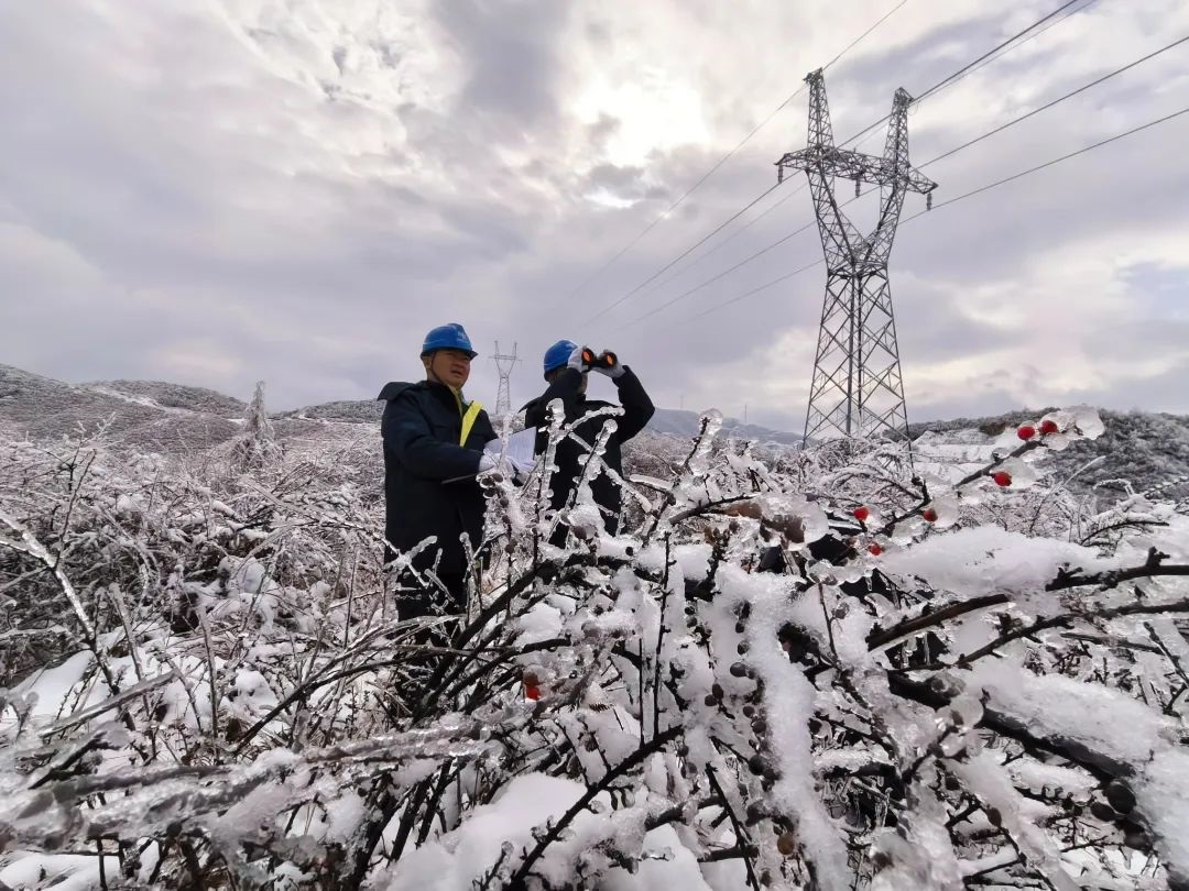 南方電網(wǎng)科技抗冰 讓冰雪“看得見、除得掉、防得住”