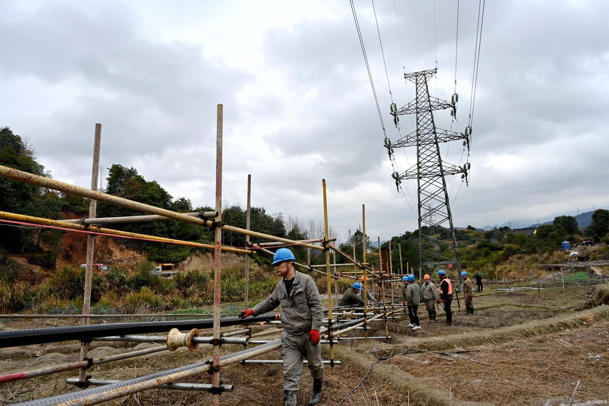 國網瑞安市供電公司加速推進電網補強工程建設 為地方經濟發(fā)展增添電力保障